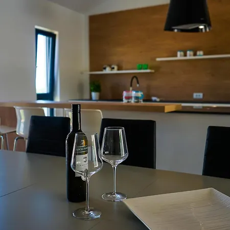 Lia With Pool - Luxury In Vintijan, Near And Medulin וילה פולה