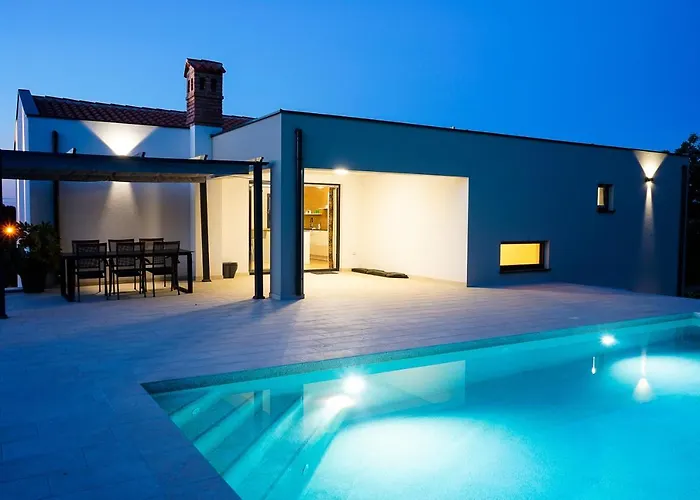 Villa Lia With Pool - Luxury In Vintijan, Near And Medulin *