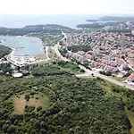 Villa Lia With Pool - Luxury In Vintijan, Near And Medulin *