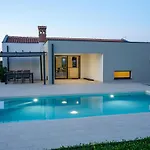 Lia With Pool - Luxury In Vintijan, Near And Medulin Pula