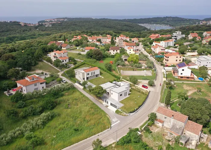 Lia With Pool - Luxury In Vintijan, Near And Medulin Vila