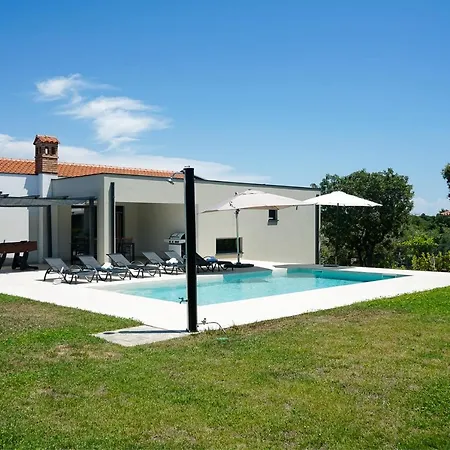 Lia With Pool - Luxury In Vintijan, Near And Medulin