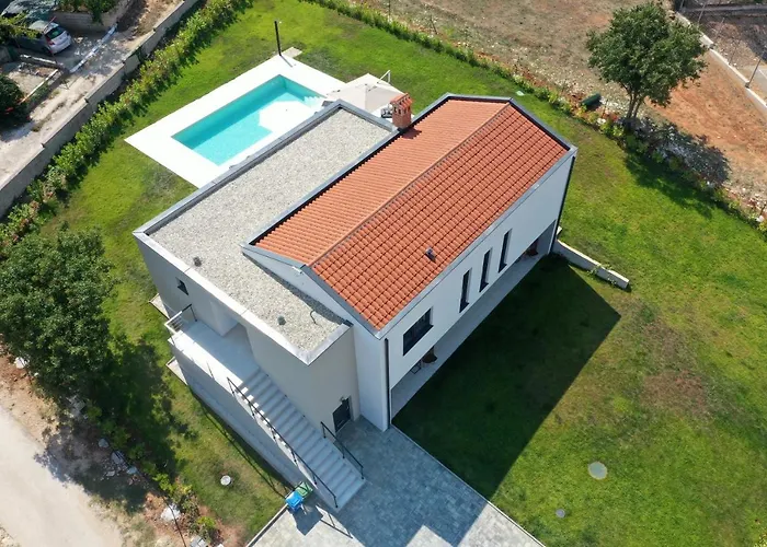Villa Lia With Pool - Luxury In Vintijan, Near And Medulin